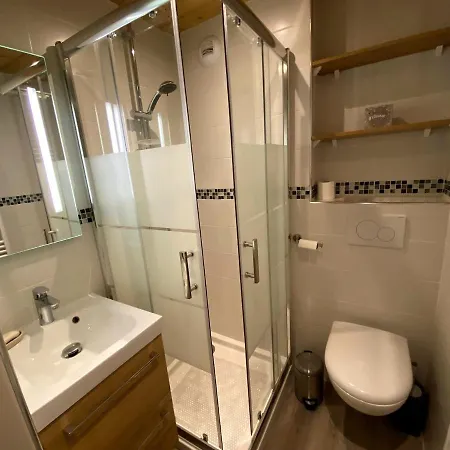 Renove Avec Balcon Pres Des Pistes Et Village A - Fr-1-459-194 Apartman